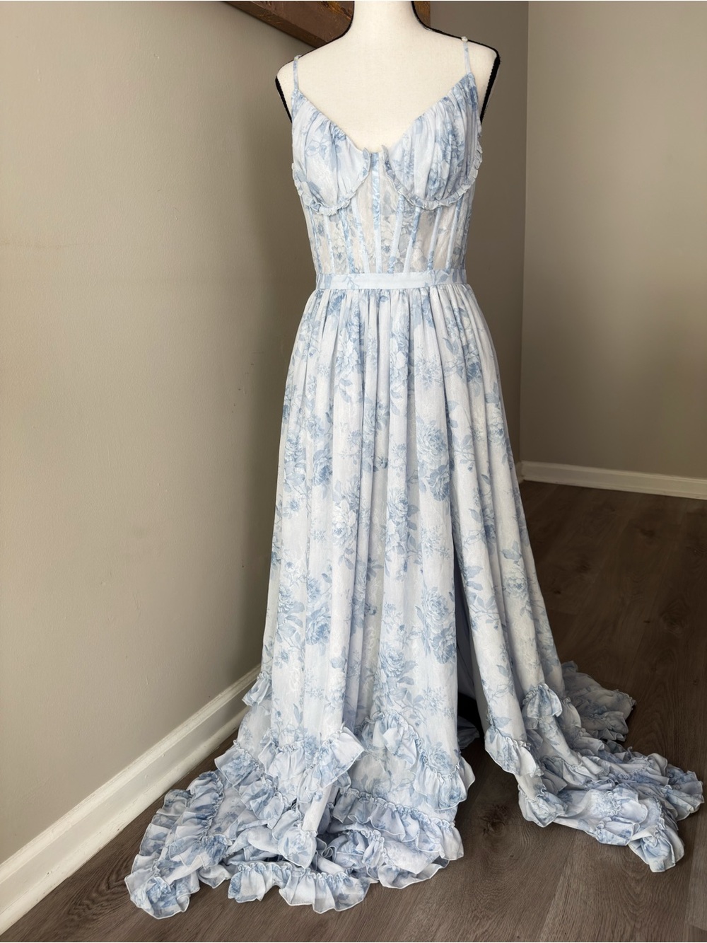 V. Chapman The Carmen Blue Floral Corset Lace-Up Ruffle Maxi Dress Size 10